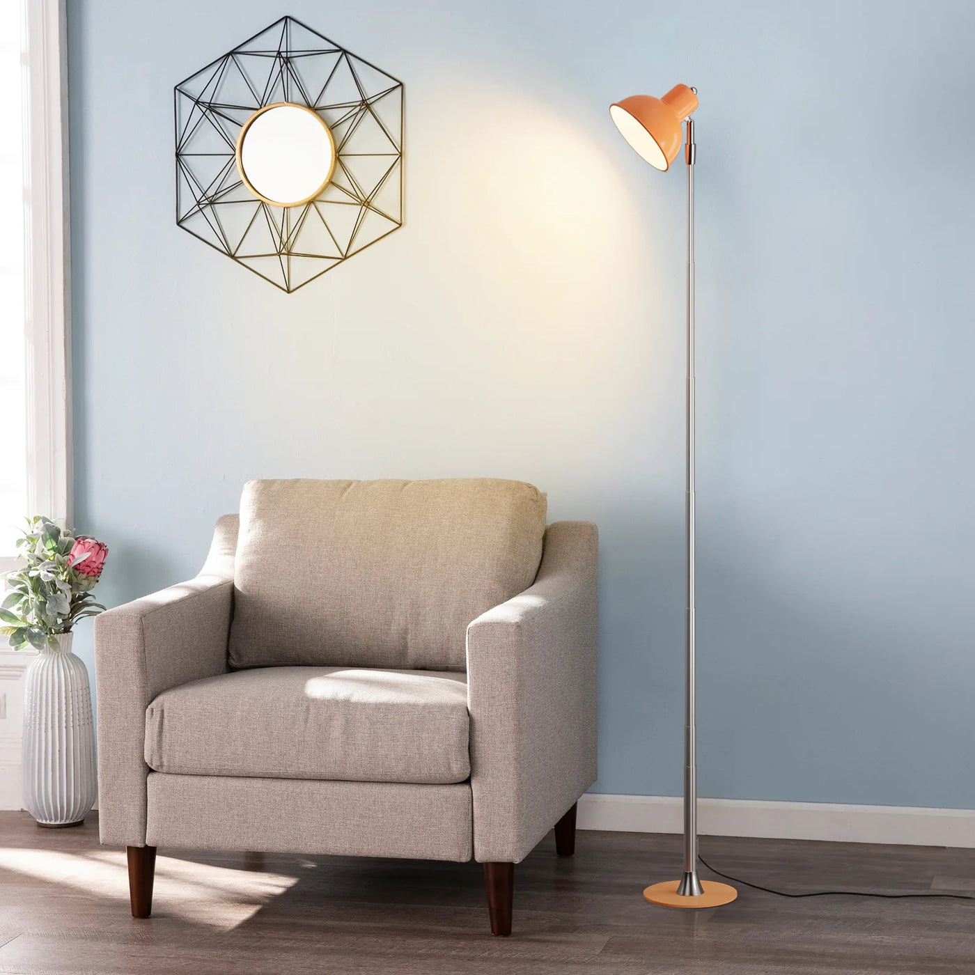 Telescopic USB Floor Lamp